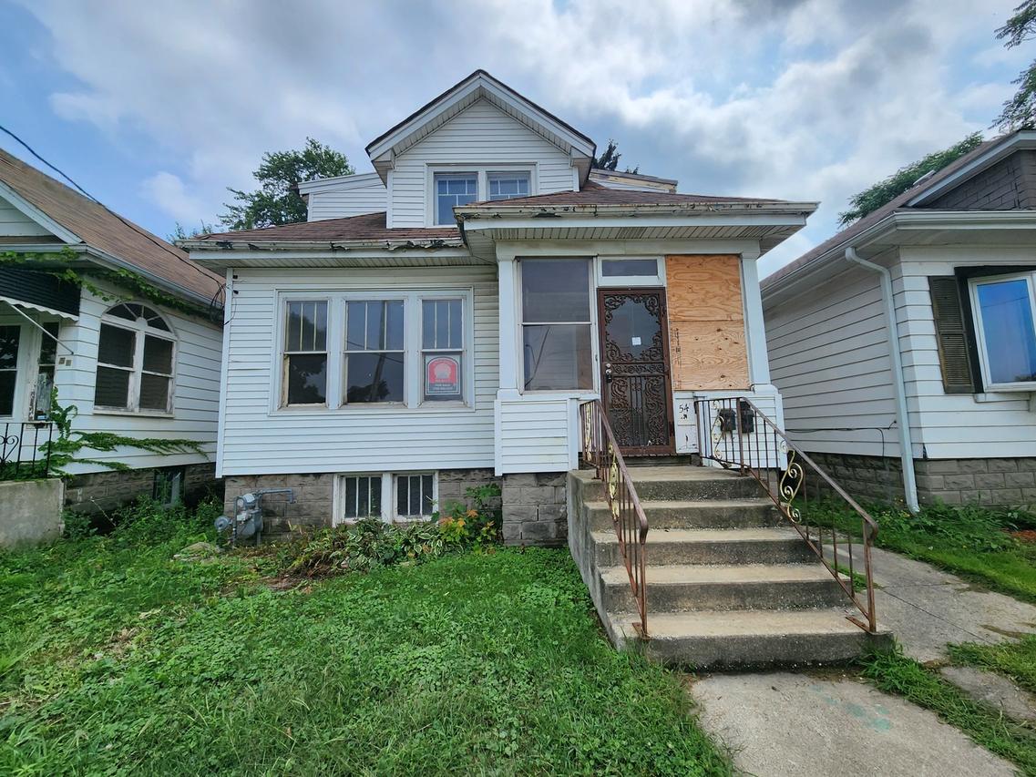 54 E 137th Pl., Riverdale, IL 60827
