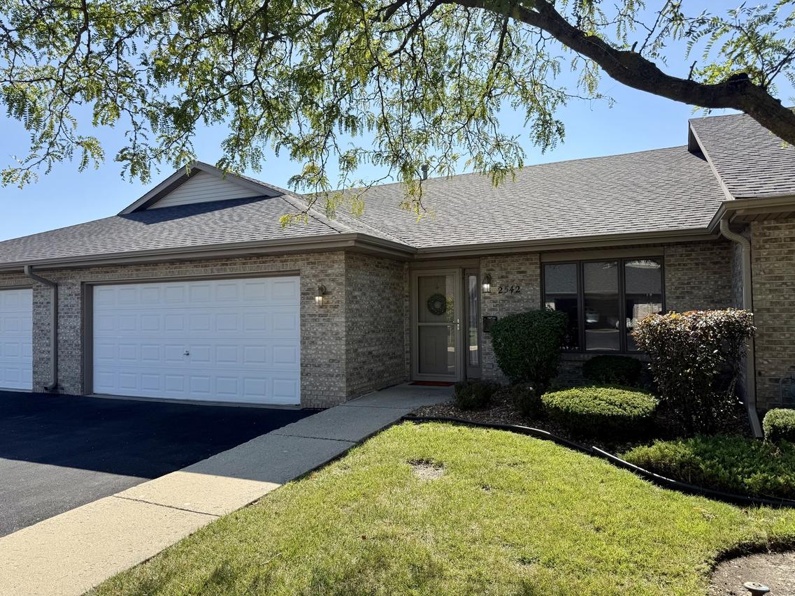 2542 Par Four Ct., Joliet, IL 60436