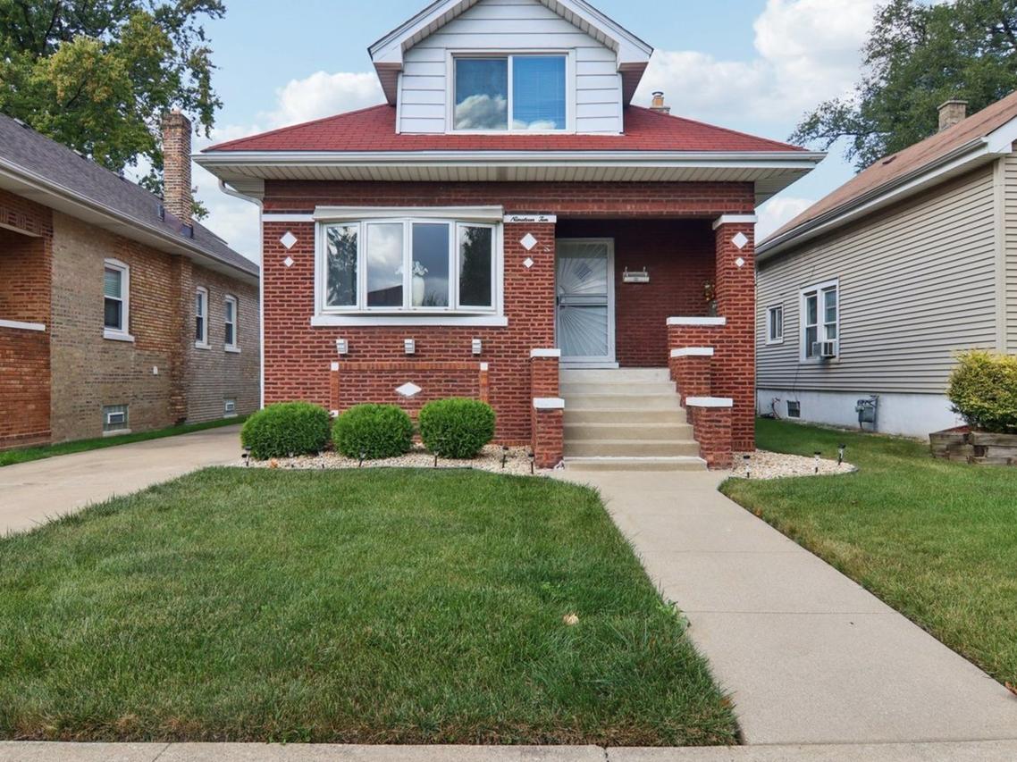 1910 S 22nd Ave., Maywood, IL 60153