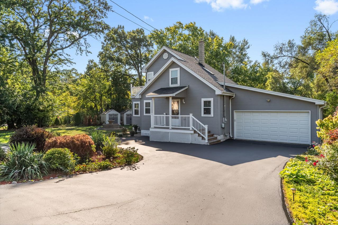 21625 W Ravine Dr., Lake Zurich, IL 60047