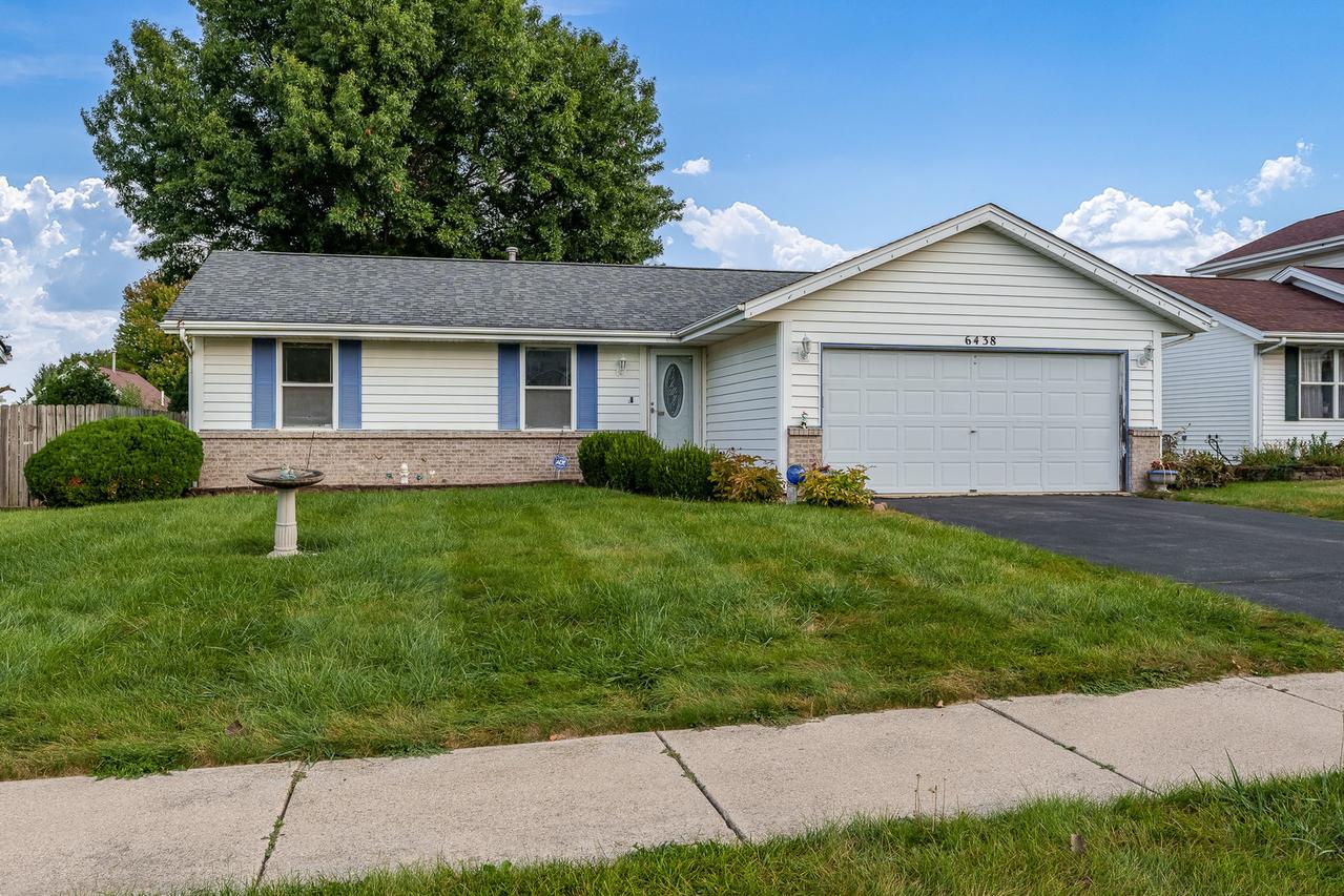 6438 Wicklow Close, Rockford, IL 61107