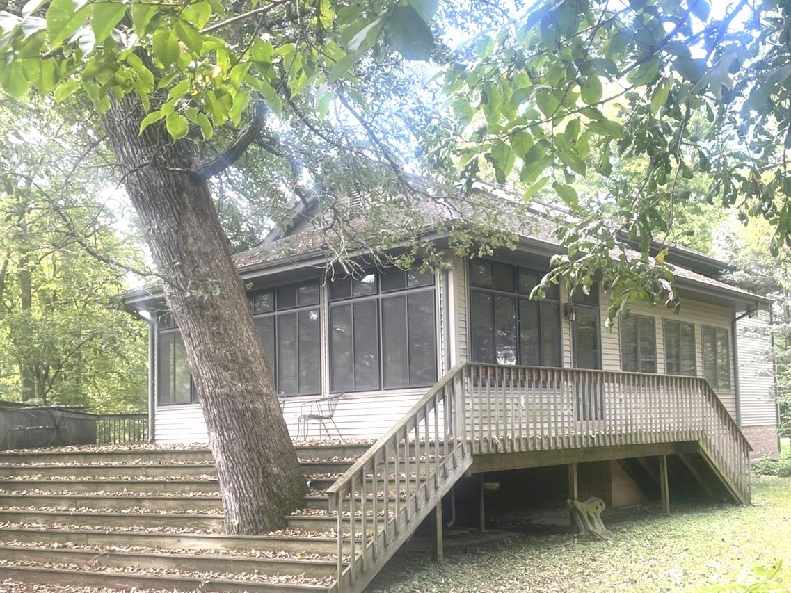 400 S Martin St., Ashkum, IL 60911