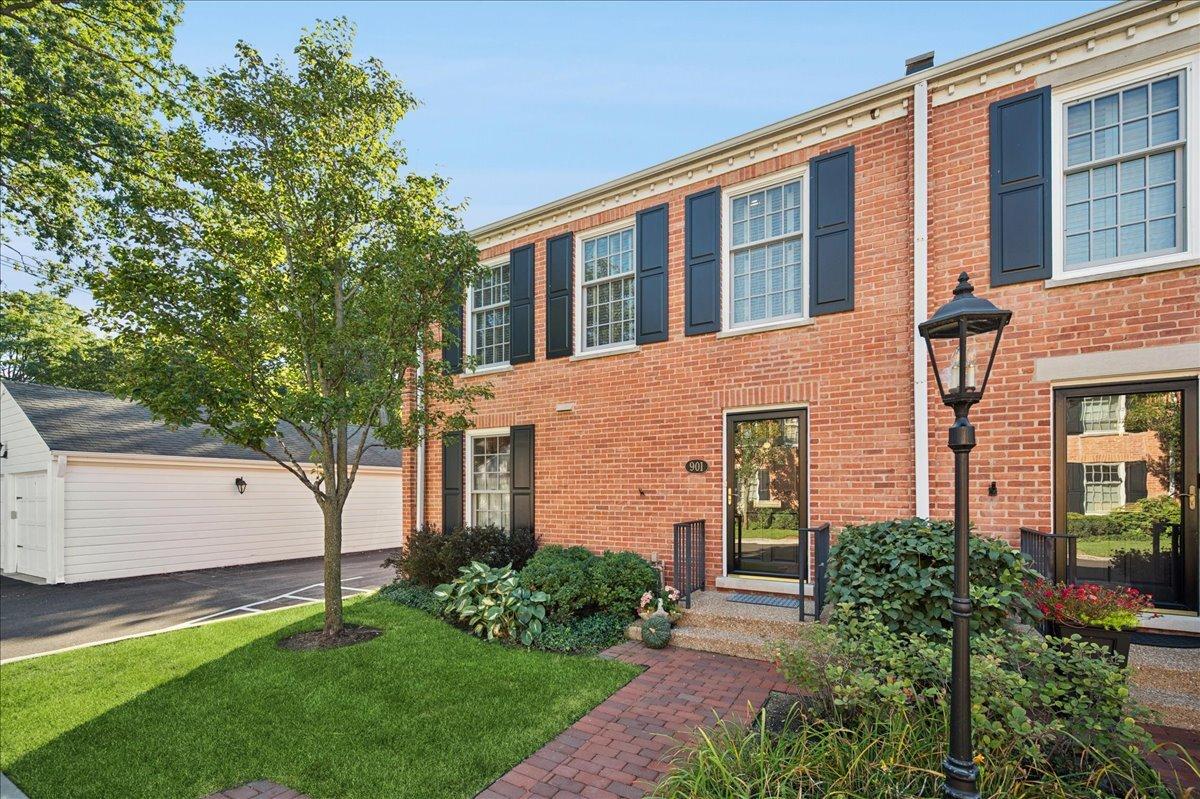 901 Westerfield Dr., Wilmette, IL 60091