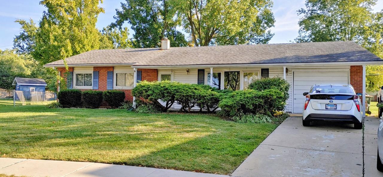 645 Maywood Ln., Hoffman Estates, IL 60169