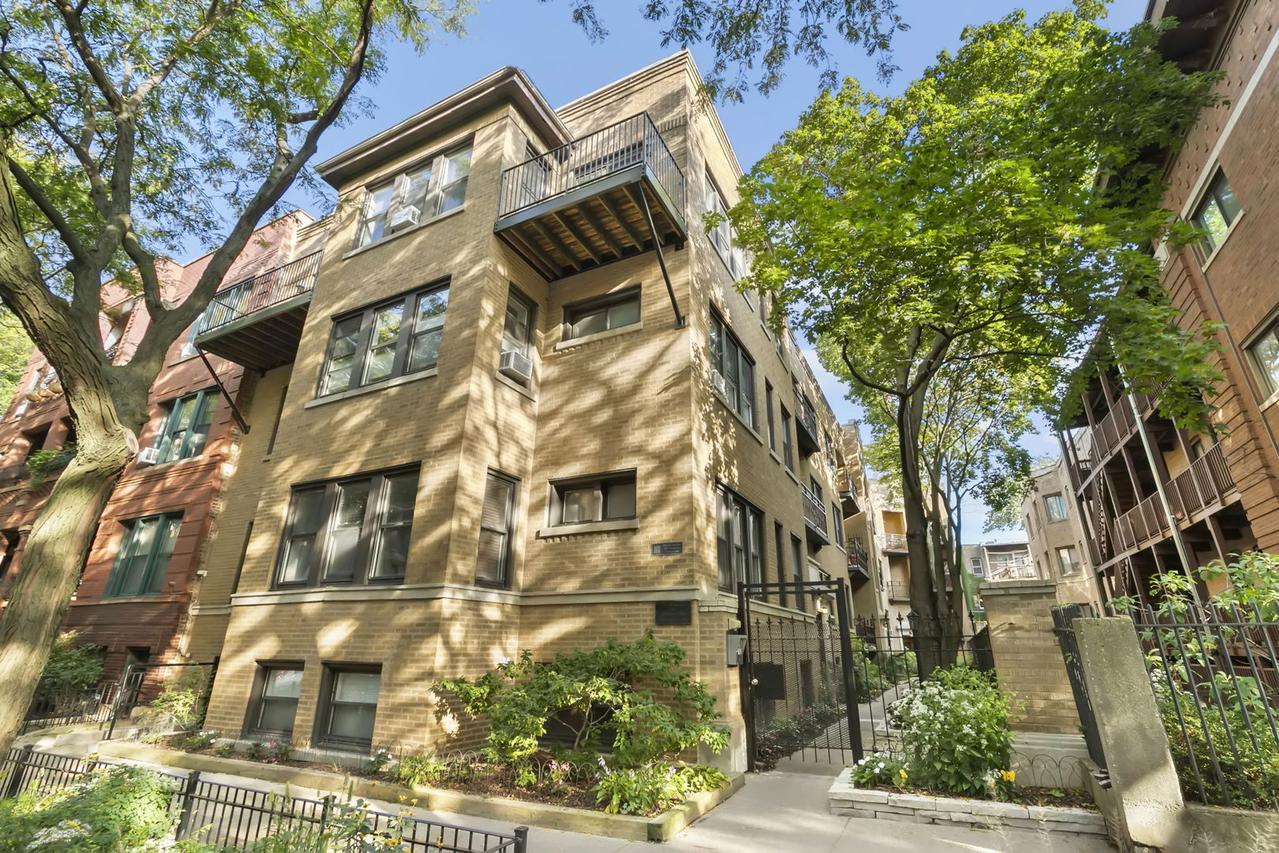 820 W Lakeside Pl. #2N, Chicago, IL 60640