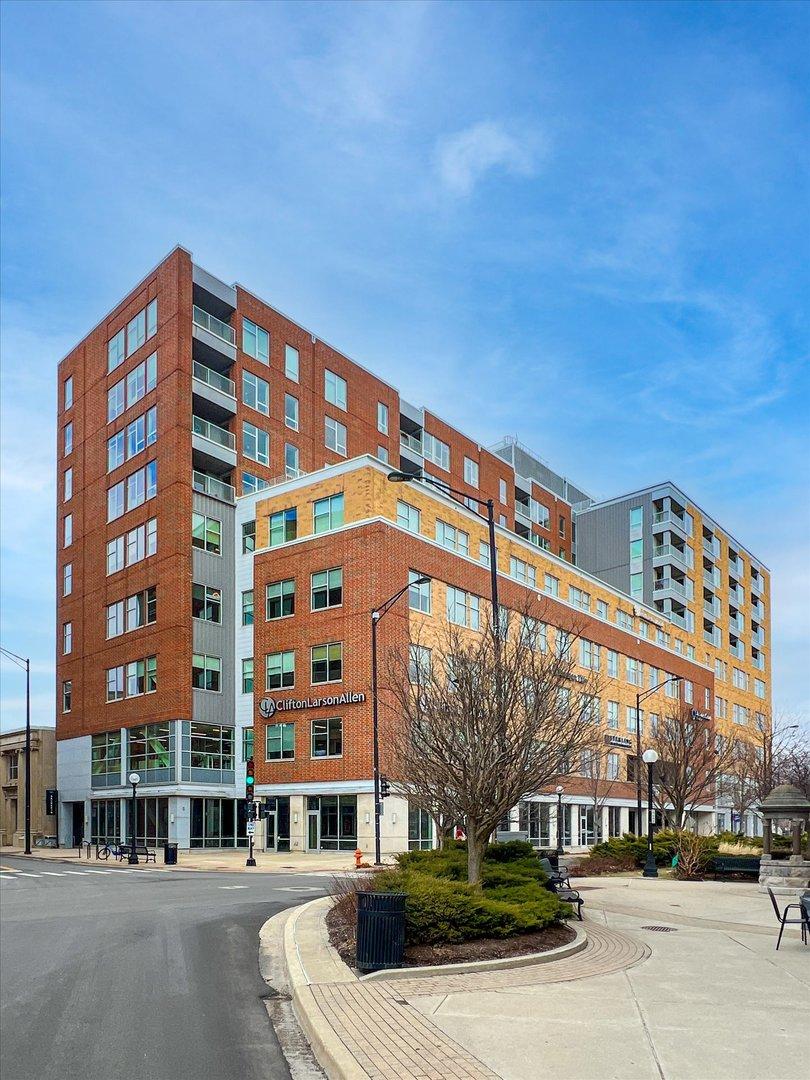 301 N Neil St. #808-809, Champaign, IL 61820