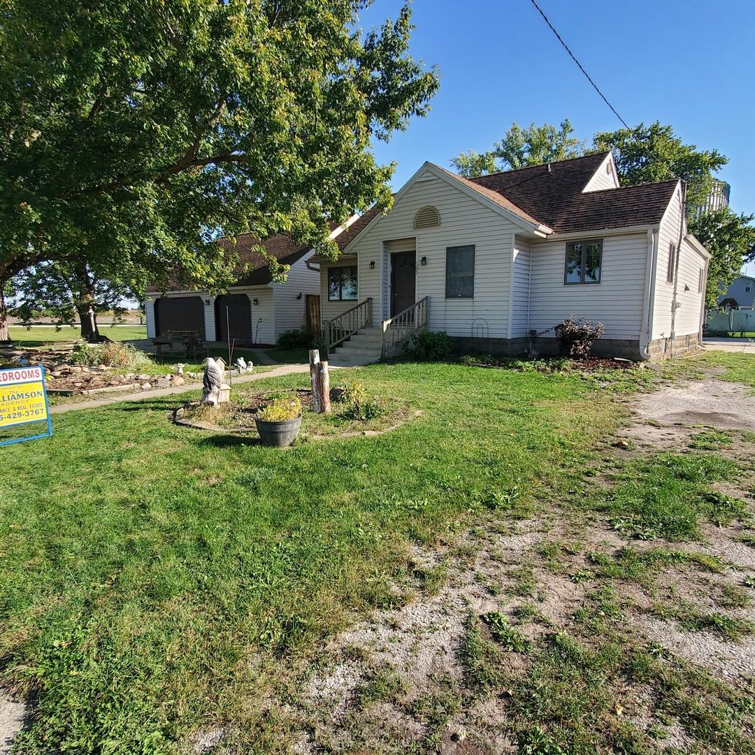 105 Seiler St., Martinton, IL 60951