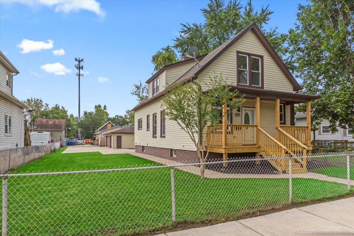 2745 Desplaines St., Blue Island, IL 60406