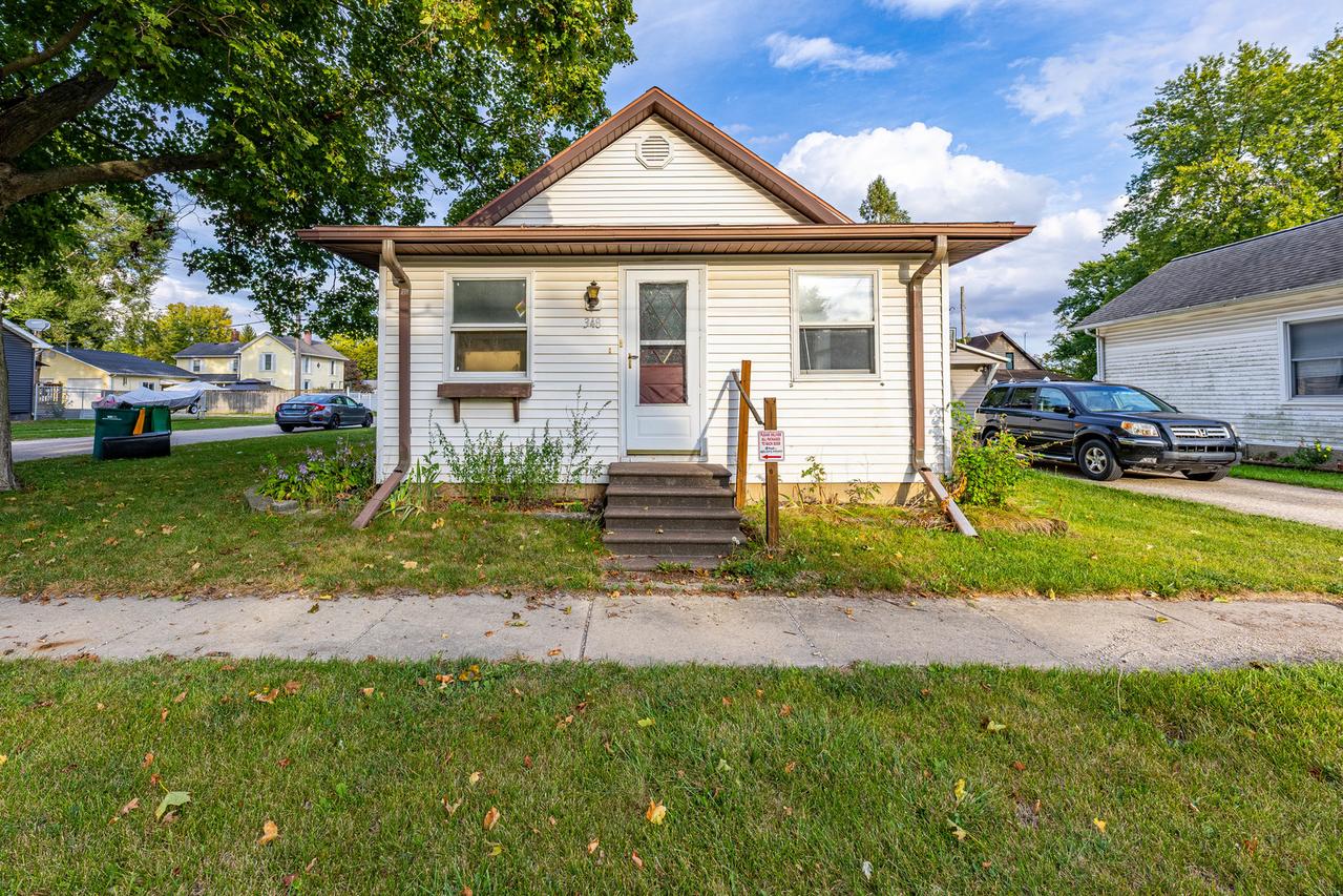 348 N Market St., Seneca, IL 61360