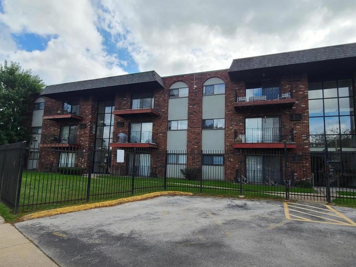 13707 S Stewart Ave. #3E, Riverdale, IL 60827