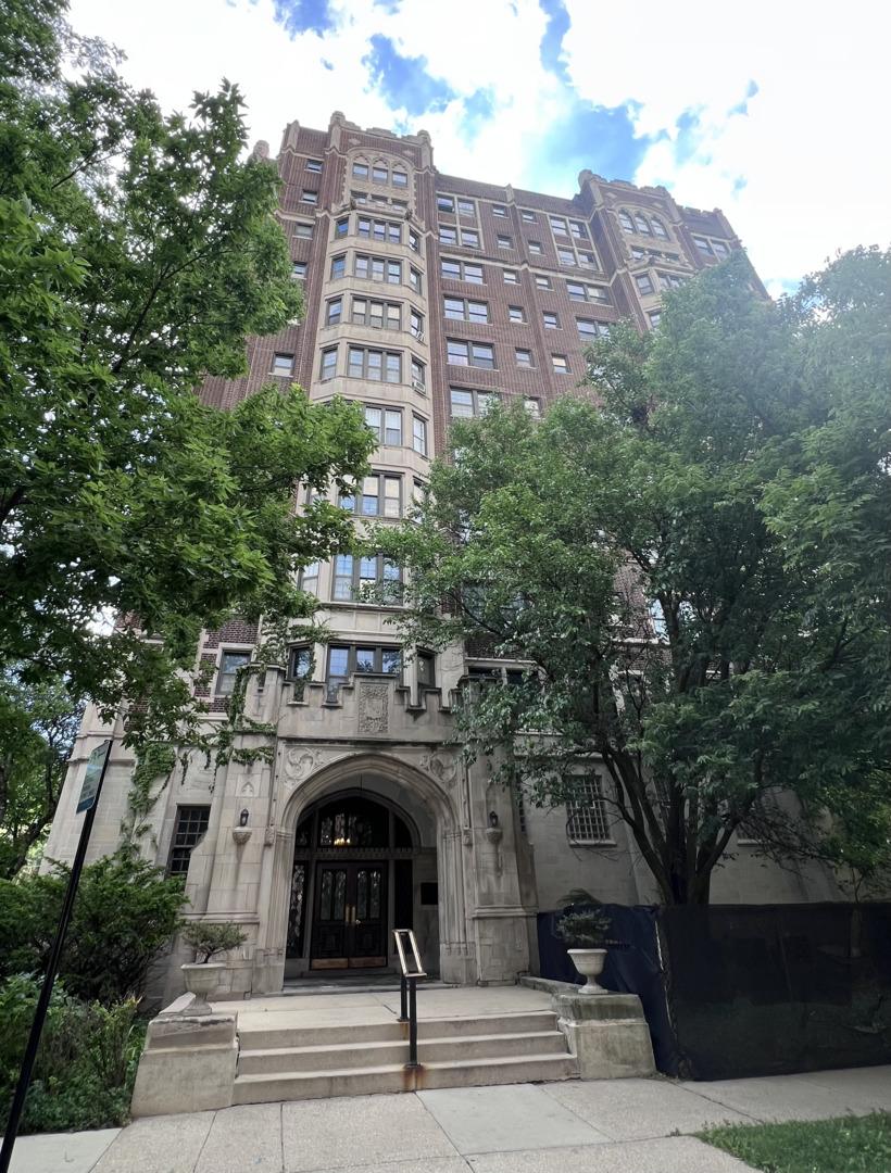 6901 S Oglesby Ave. #6C, Chicago, IL 60649