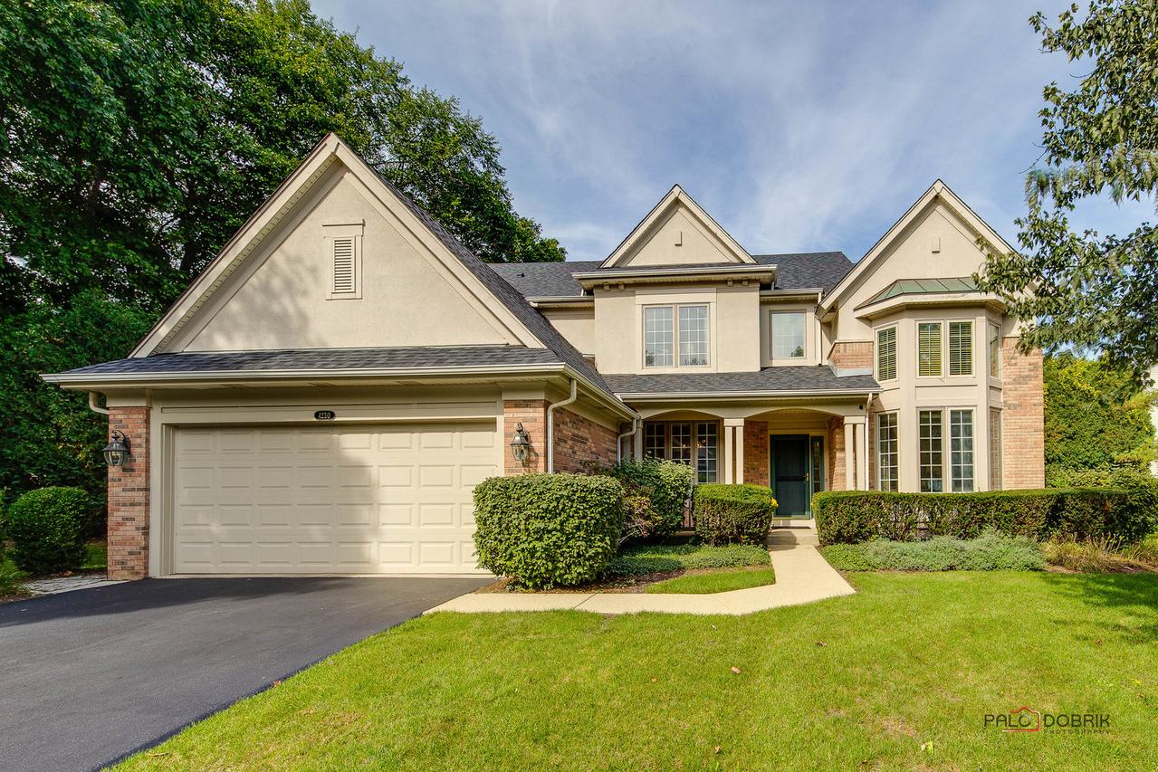 4250 Meadowview Dr., Glenview, IL 60026