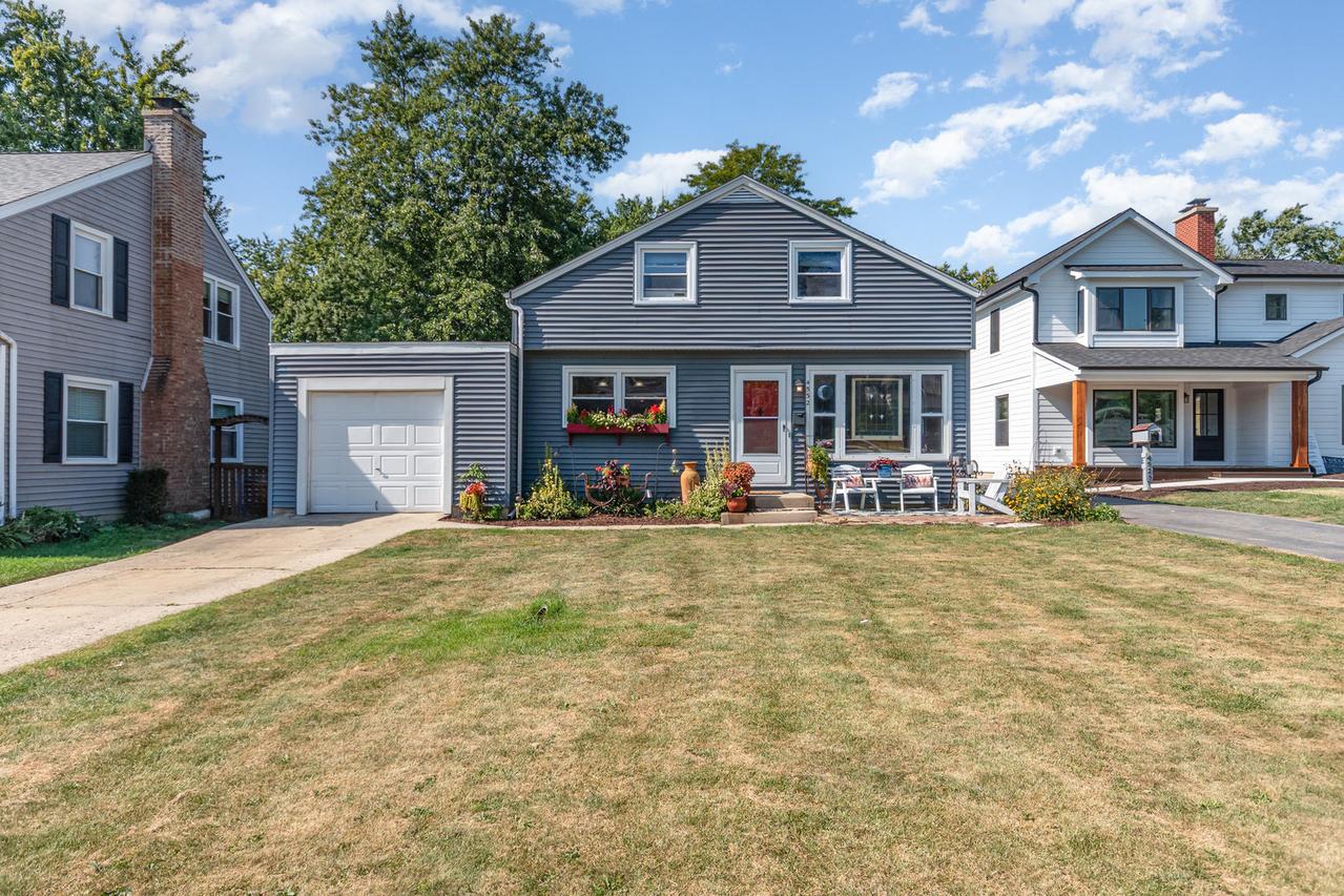 4532 Sherwood Ave., Downers Grove, IL 60515