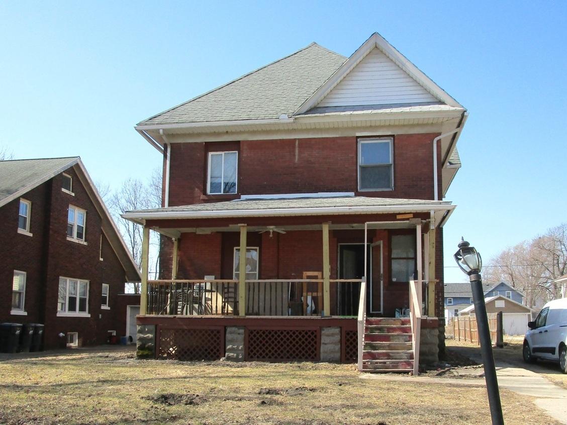 105 6th Ave., Sterling, IL 61081