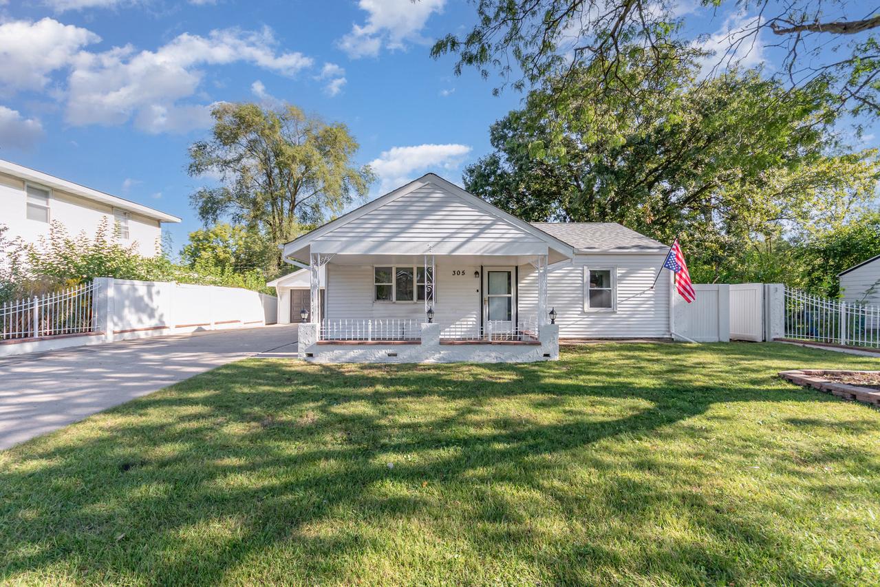 305 Luana Rd., Joliet, IL 60433