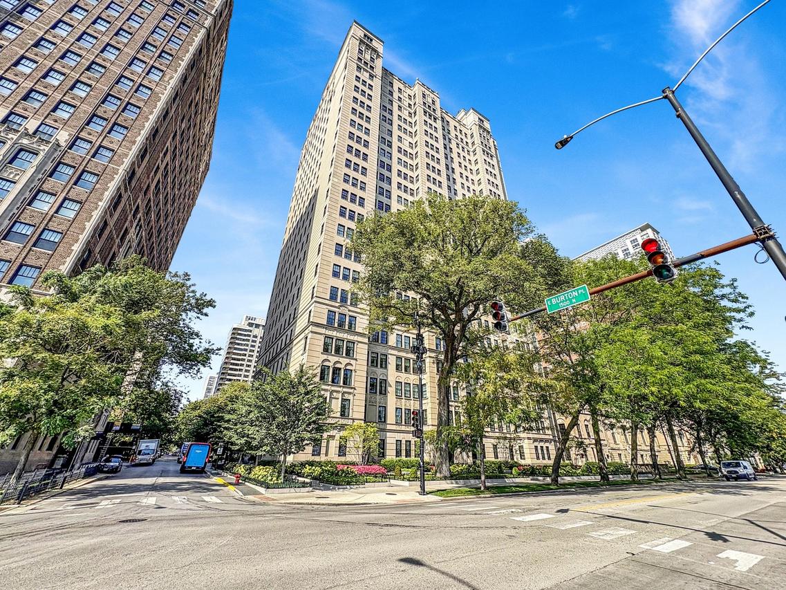 1500 N Lake Shore Dr. #23C, Chicago, IL 60610