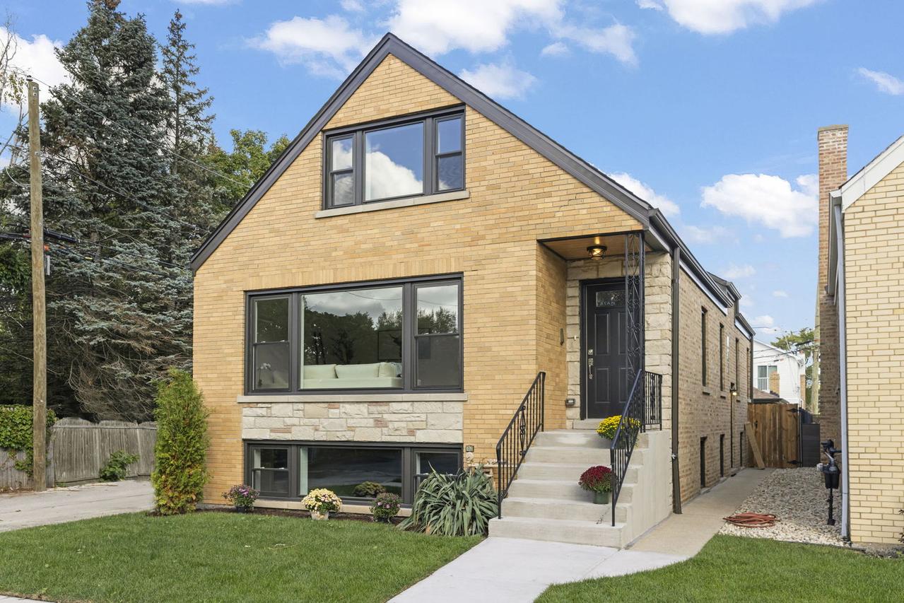 6524 W Highland Ave., Chicago, IL 60631