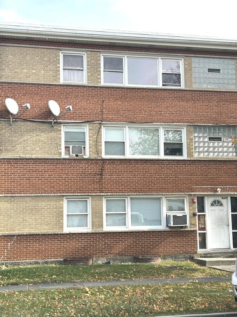 543 Geneva Ave. #104A, Bellwood, IL 60104