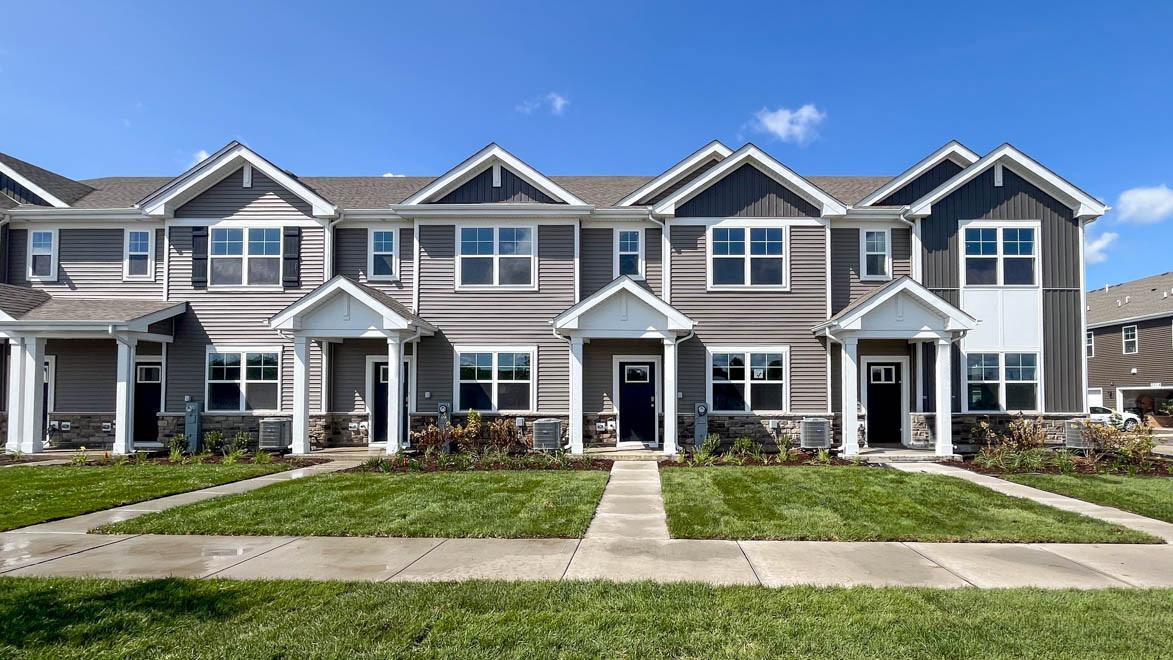 2266 Barbera Dr., Oswego, IL 60543