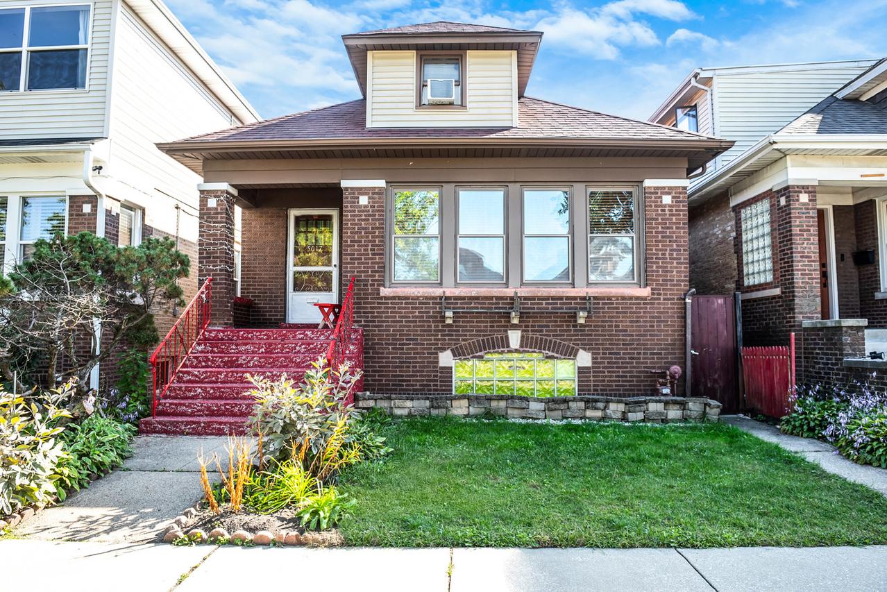 5017 W Dakin St., Chicago, IL 60641