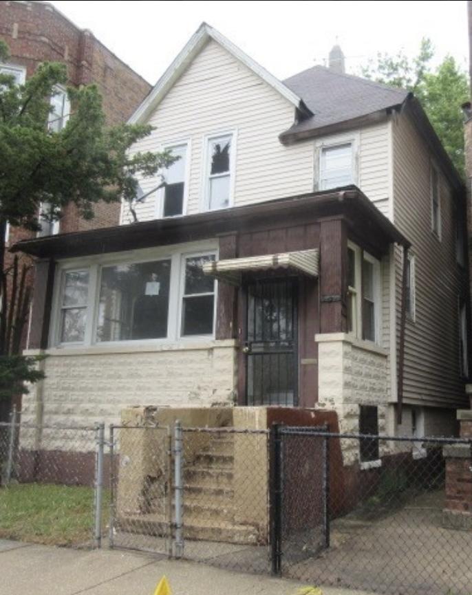 8017 S Escanaba Ave., Chicago, IL 60617