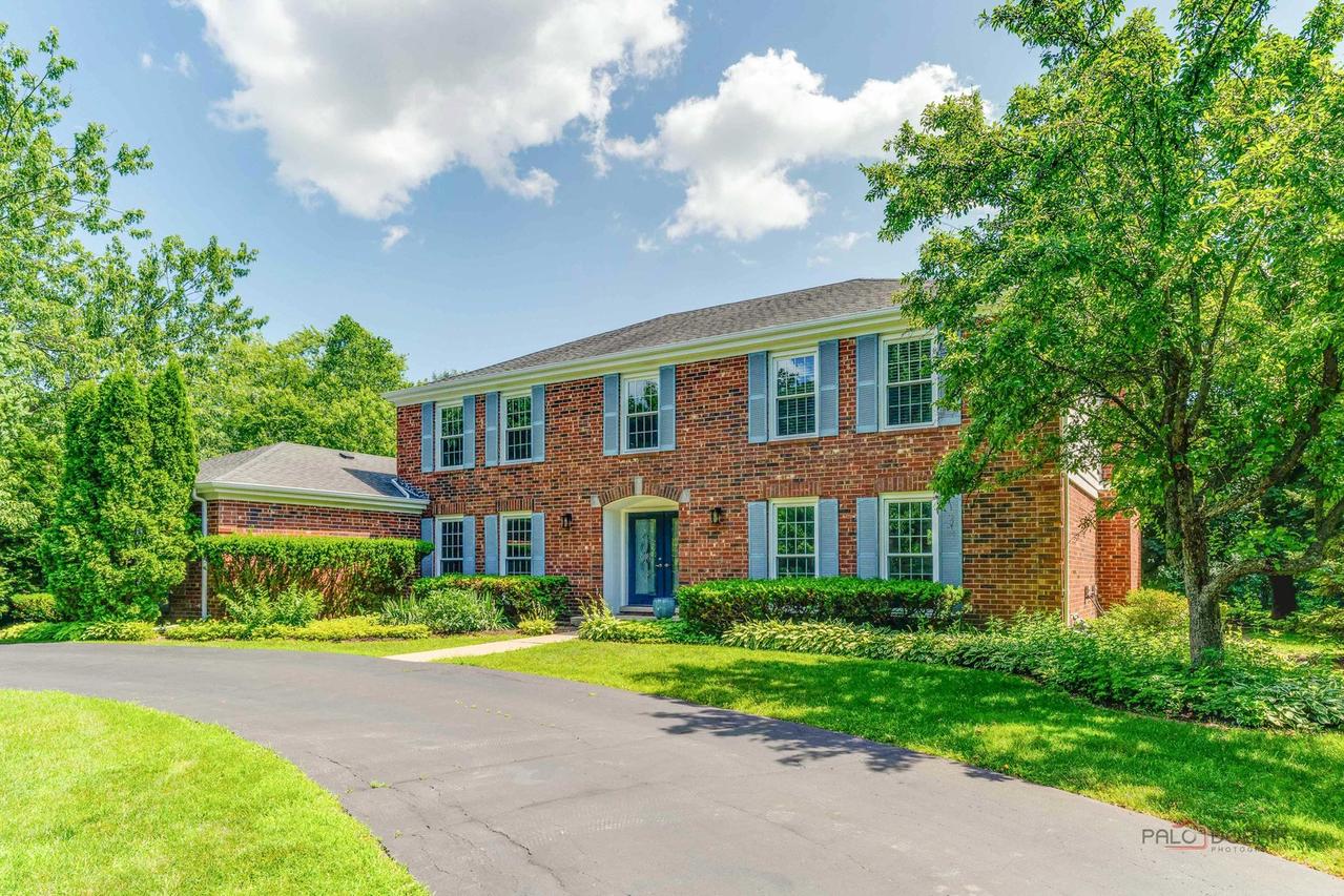 555 W Everett Rd., Lake Forest, IL 60045