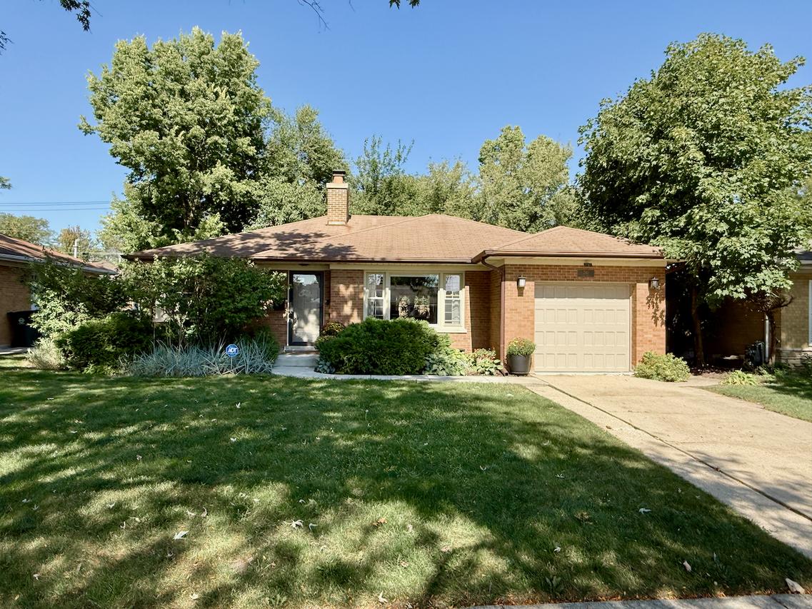 240 E Sibley St., Park Ridge, IL 60068
