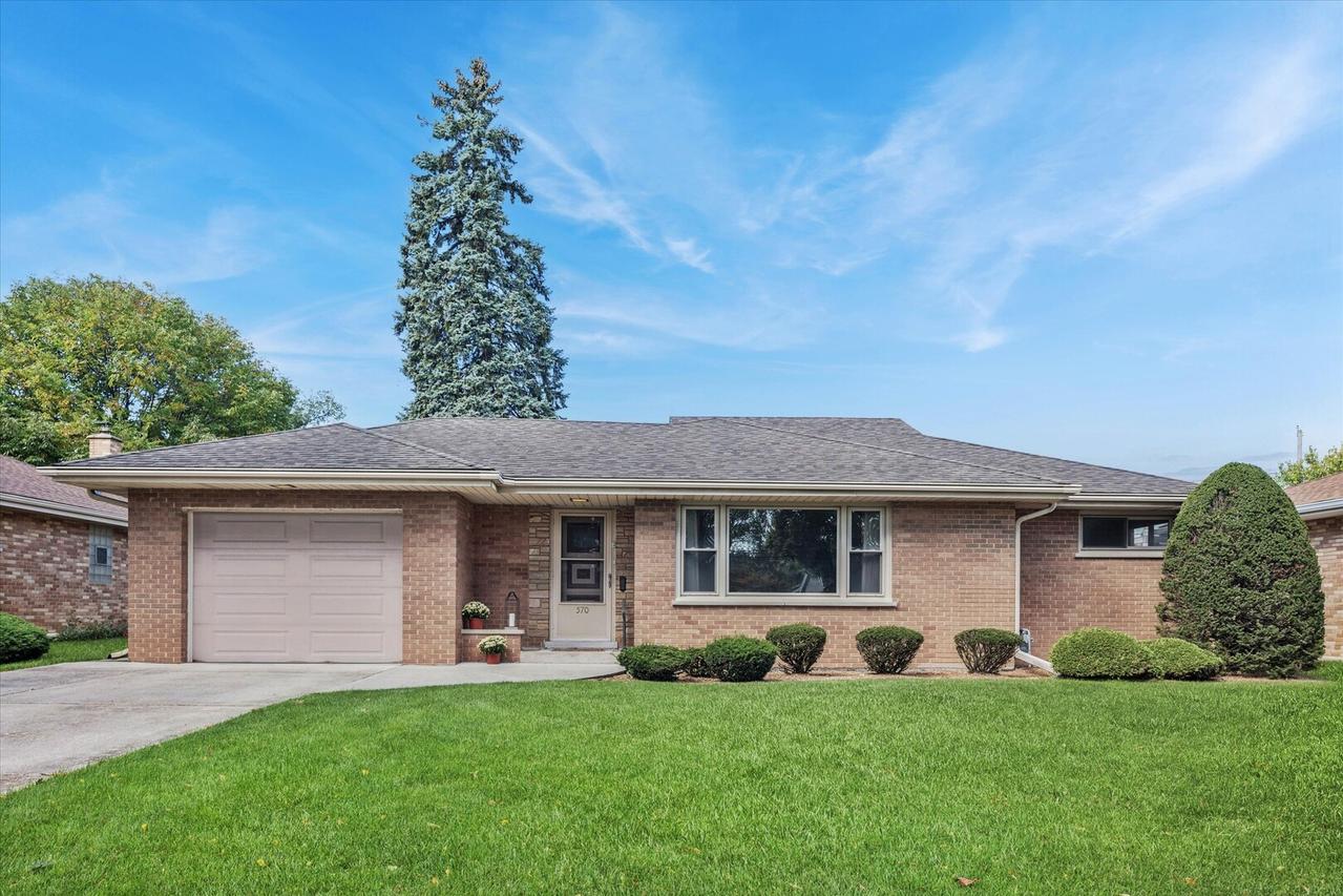 570 S Fairfield Ave., Lombard, IL 60148