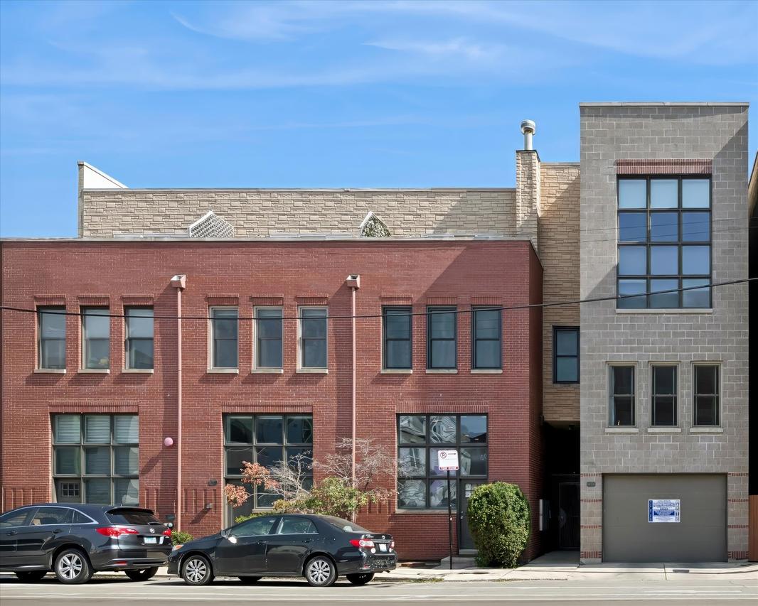 2451 N Clybourn Ave. #16, Chicago, IL 60614