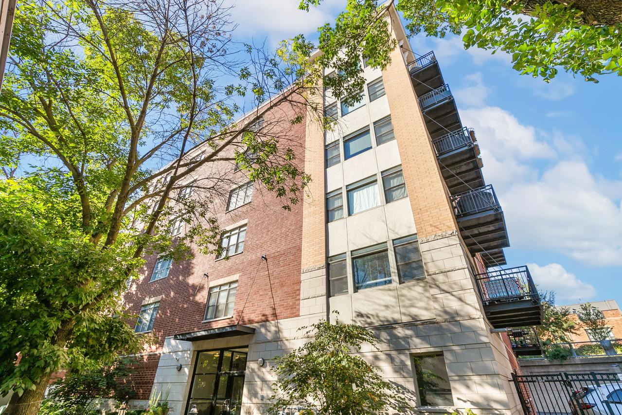 2320 W St Paul Ave. #201, Chicago, IL 60647