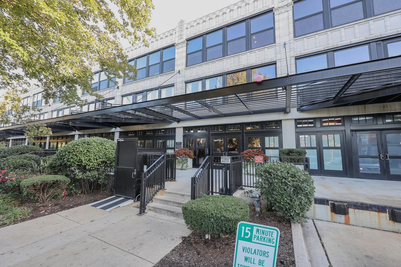 1033 W 14th Pl. #241, Chicago, IL 60608