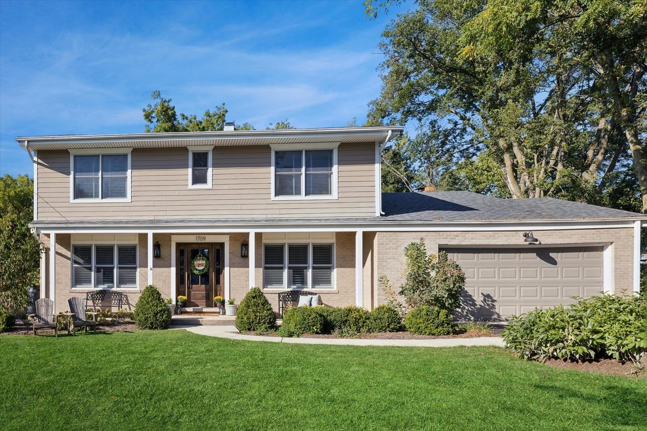 1709 E Thomas Rd., Wheaton, IL 60187