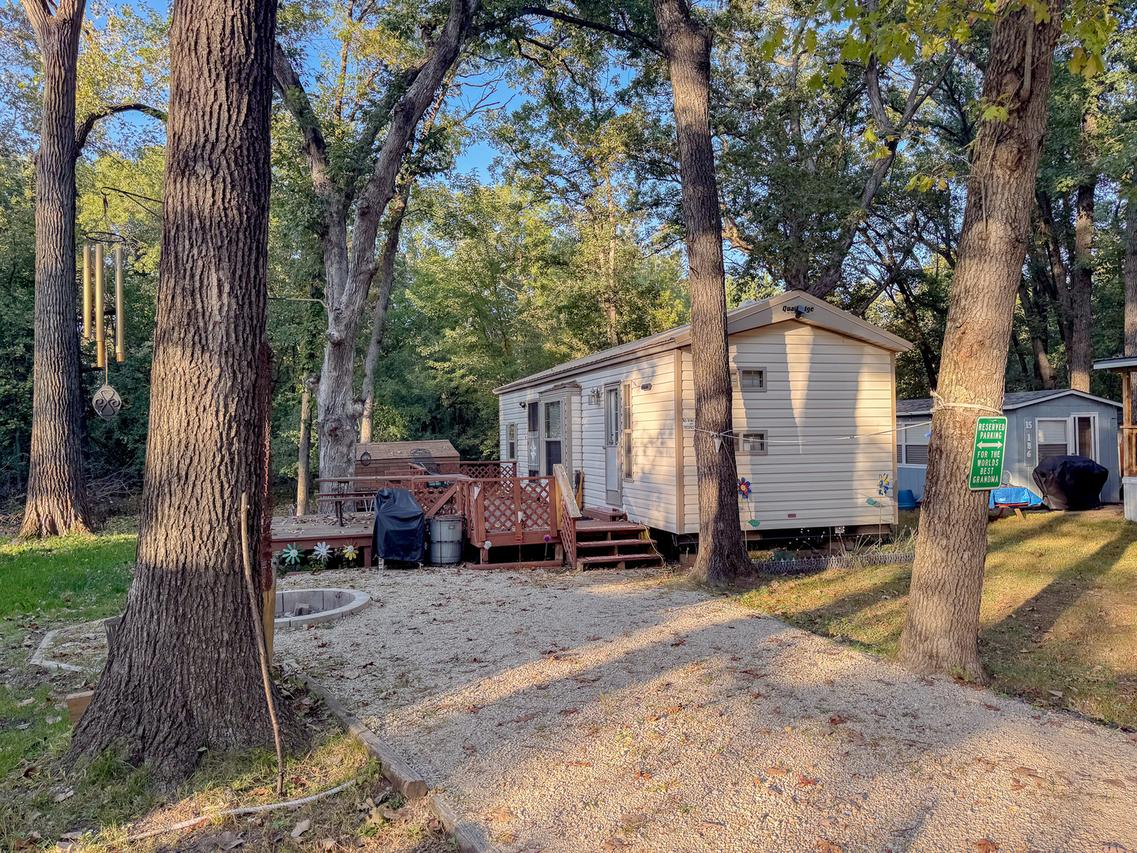 15/185 Woodhaven, Sublette, IL 61367