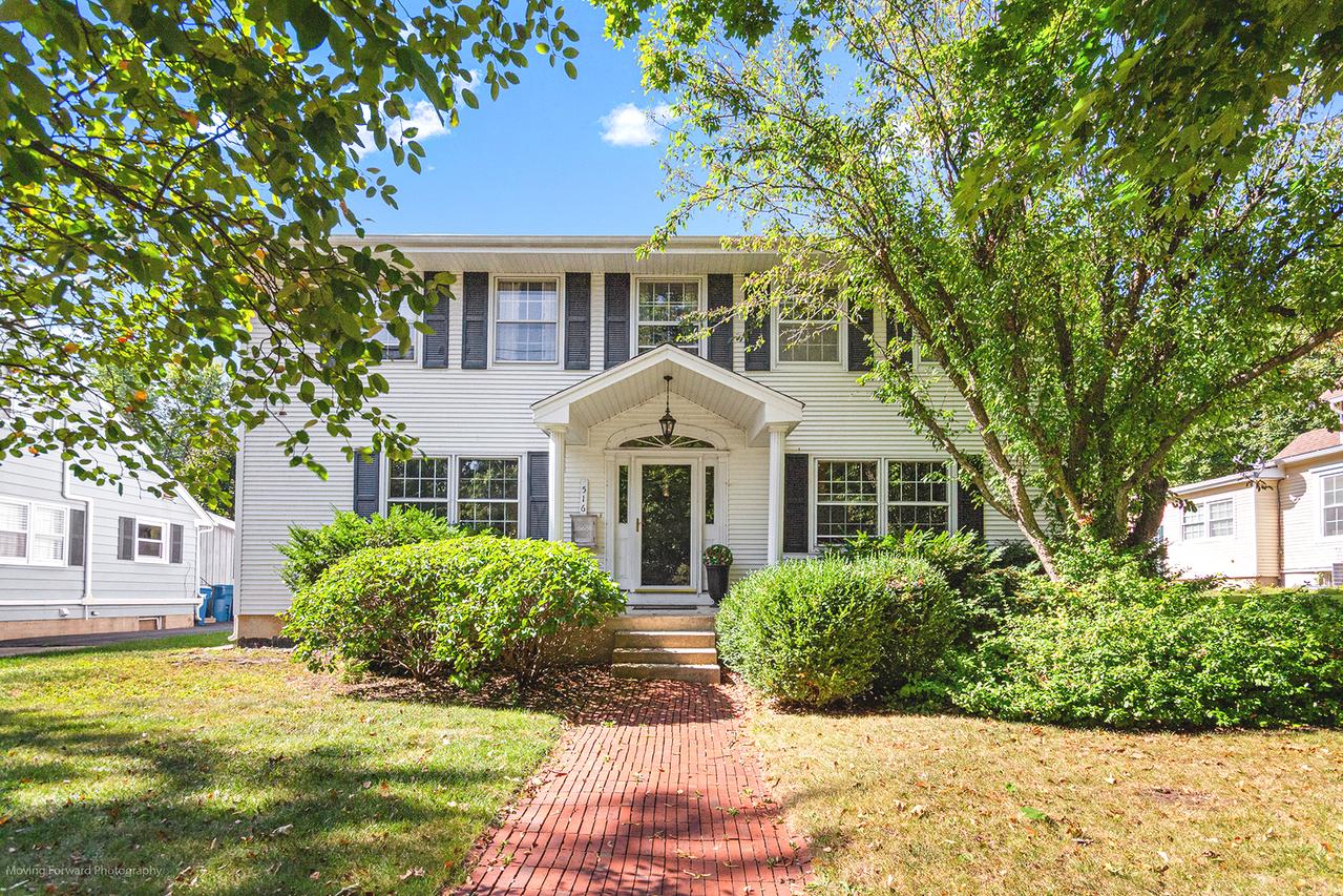 516 S 1st St., West Dundee, IL 60118