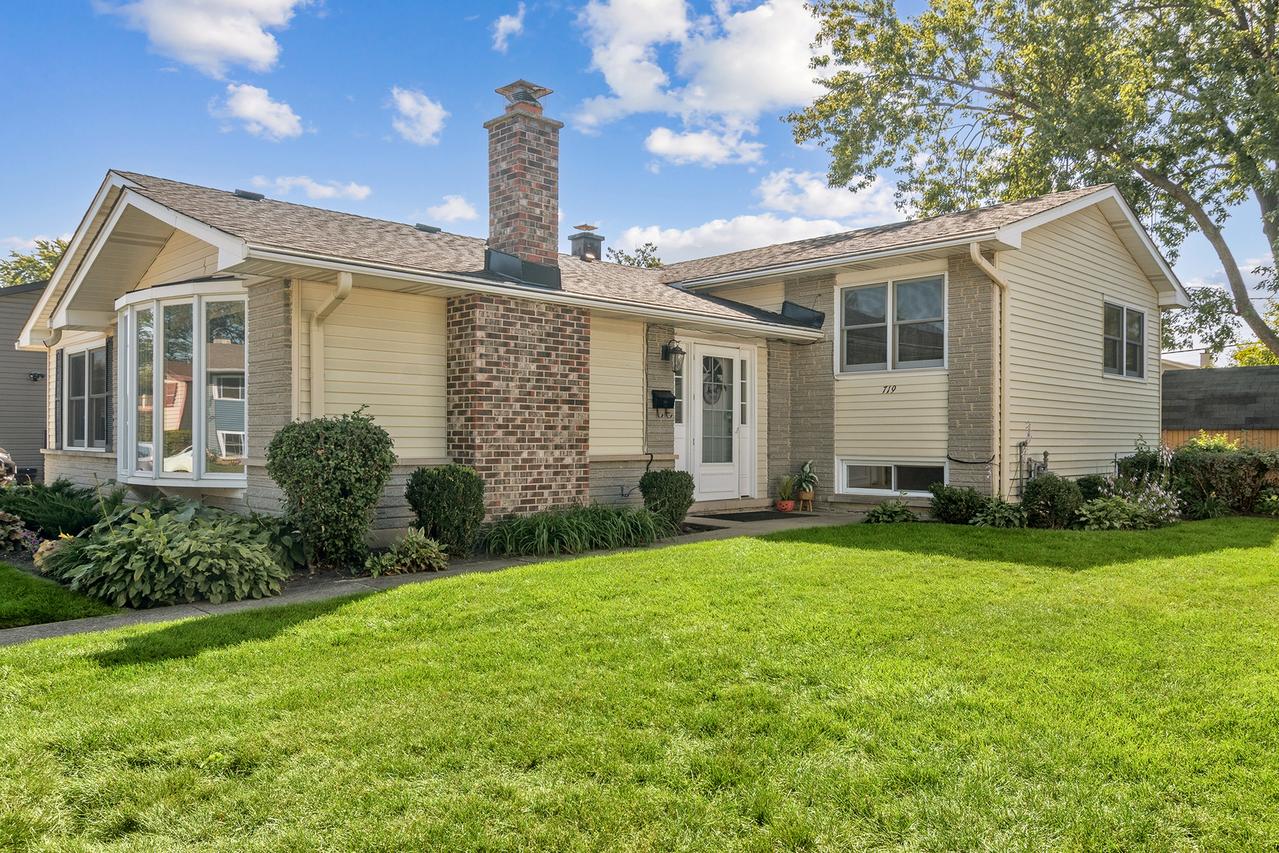 719 Westmere Rd., Des Plaines, IL 60016