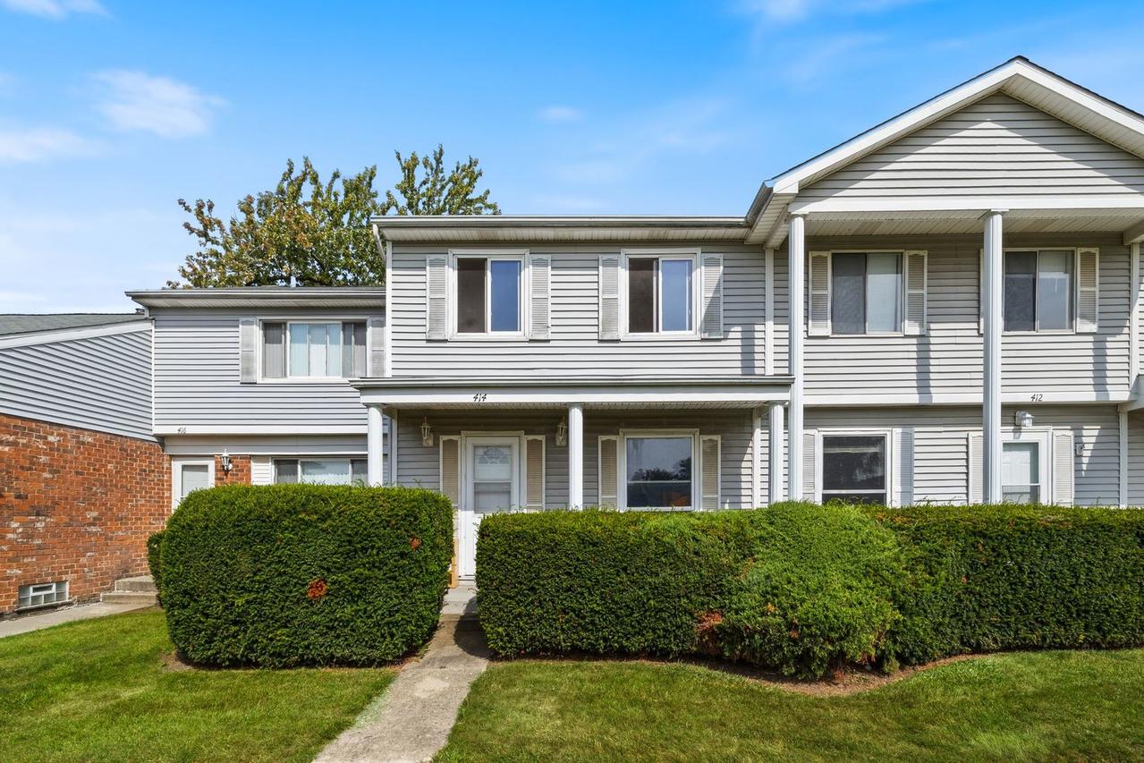 414 Salem Sq., Bolingbrook, IL 60440