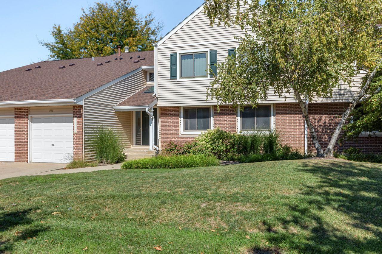 938 Hidden Lake Dr., Buffalo Grove, IL 60089