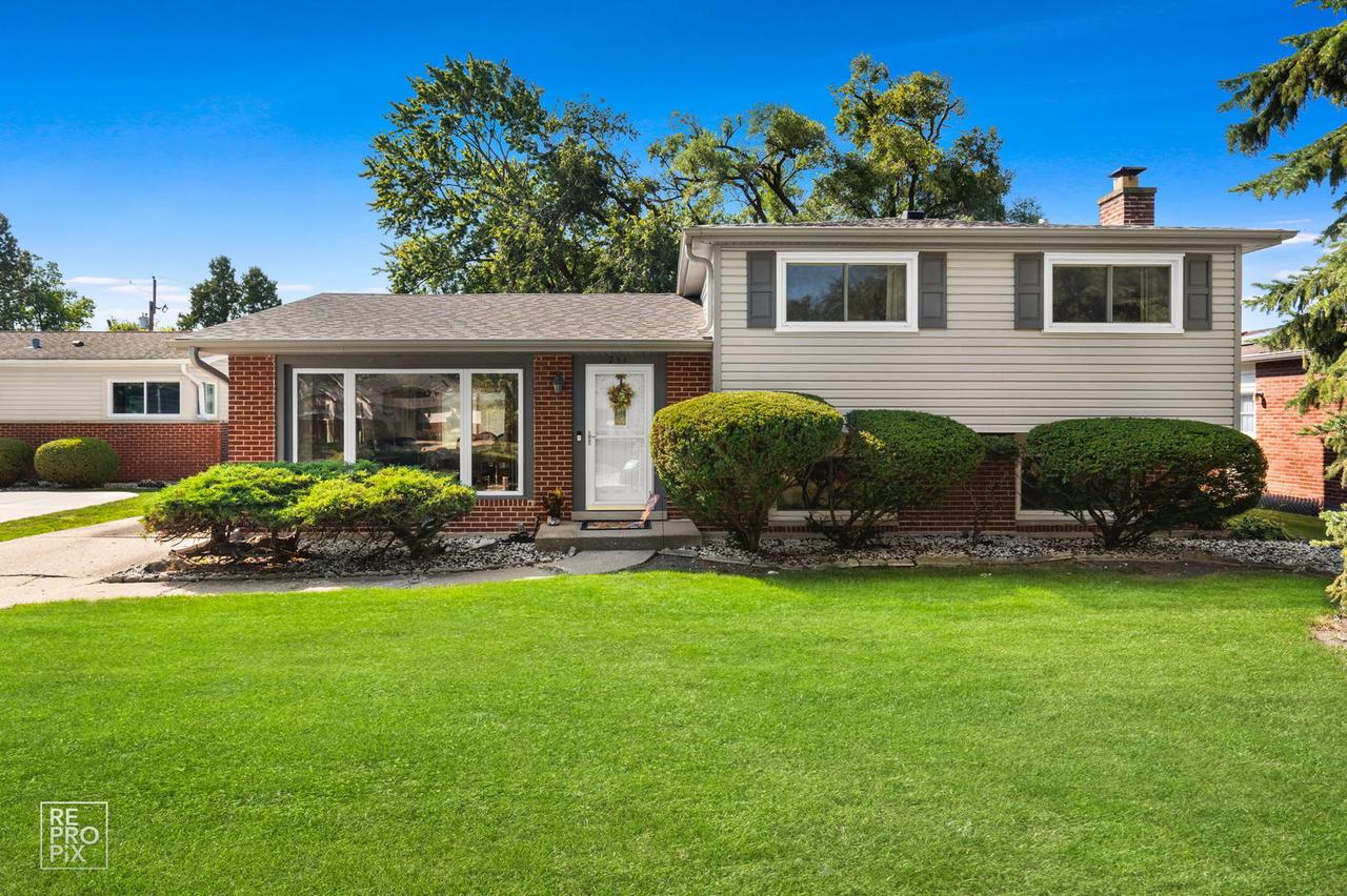 751 Cordial Dr., Des Plaines, IL 60018