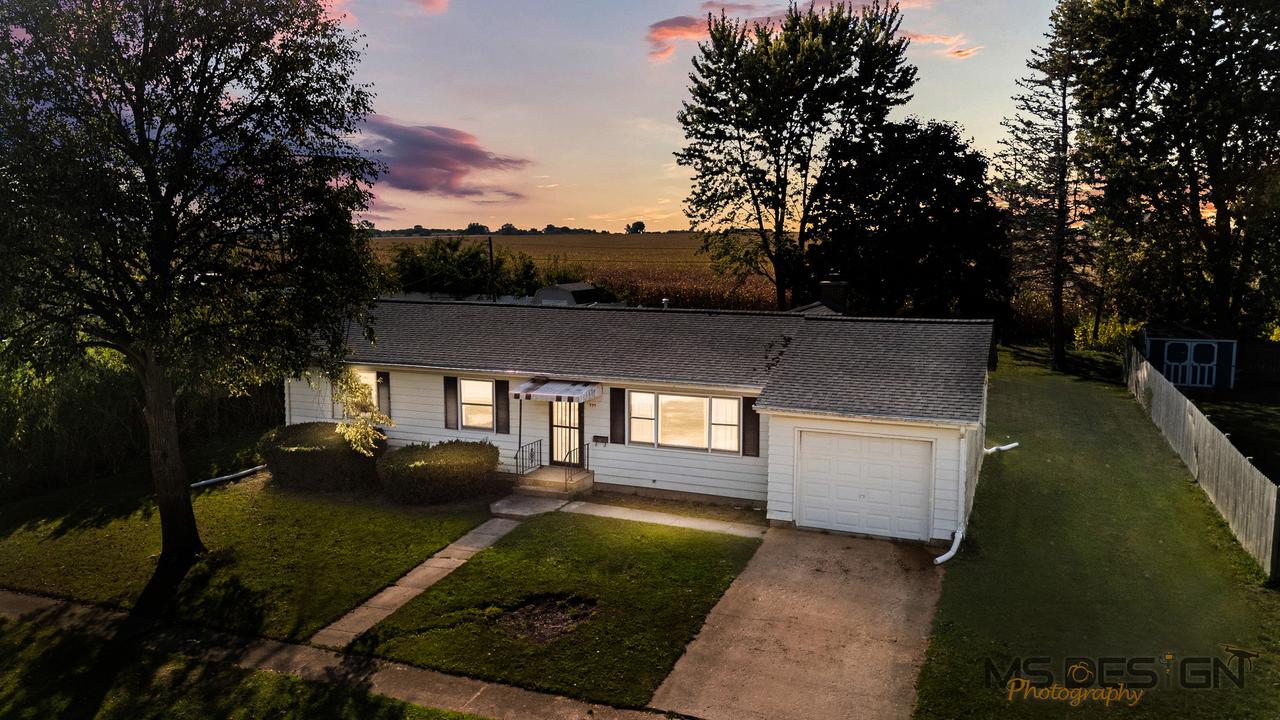 535 N Pine St., Waterman, IL 60556