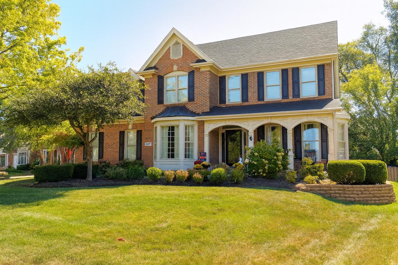 26W137 Prestwick Ln., Winfield, IL 60190
