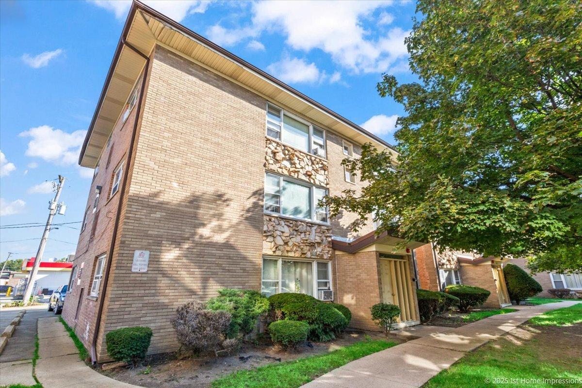 3180 W Meadow Lane Dr. #43, Merrionette Park, IL 60803