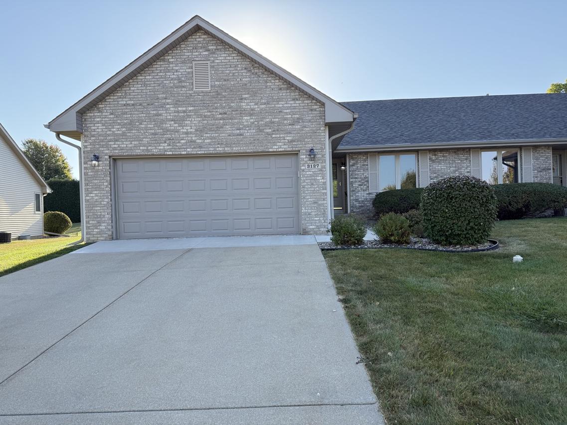 3127 Sandy Pointe Dr., Freeport, IL 61032