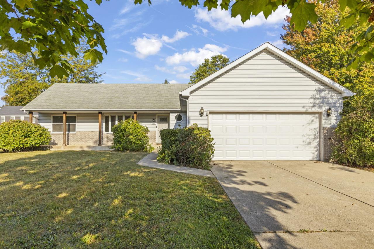 2337 Golfview Dr., Joliet, IL 60435
