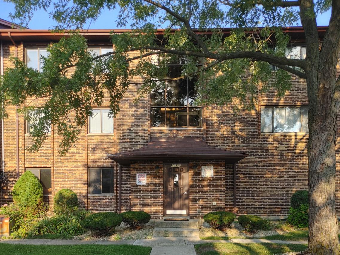 19503 Lake Shore Dr. #1N, Lynwood, IL 60411