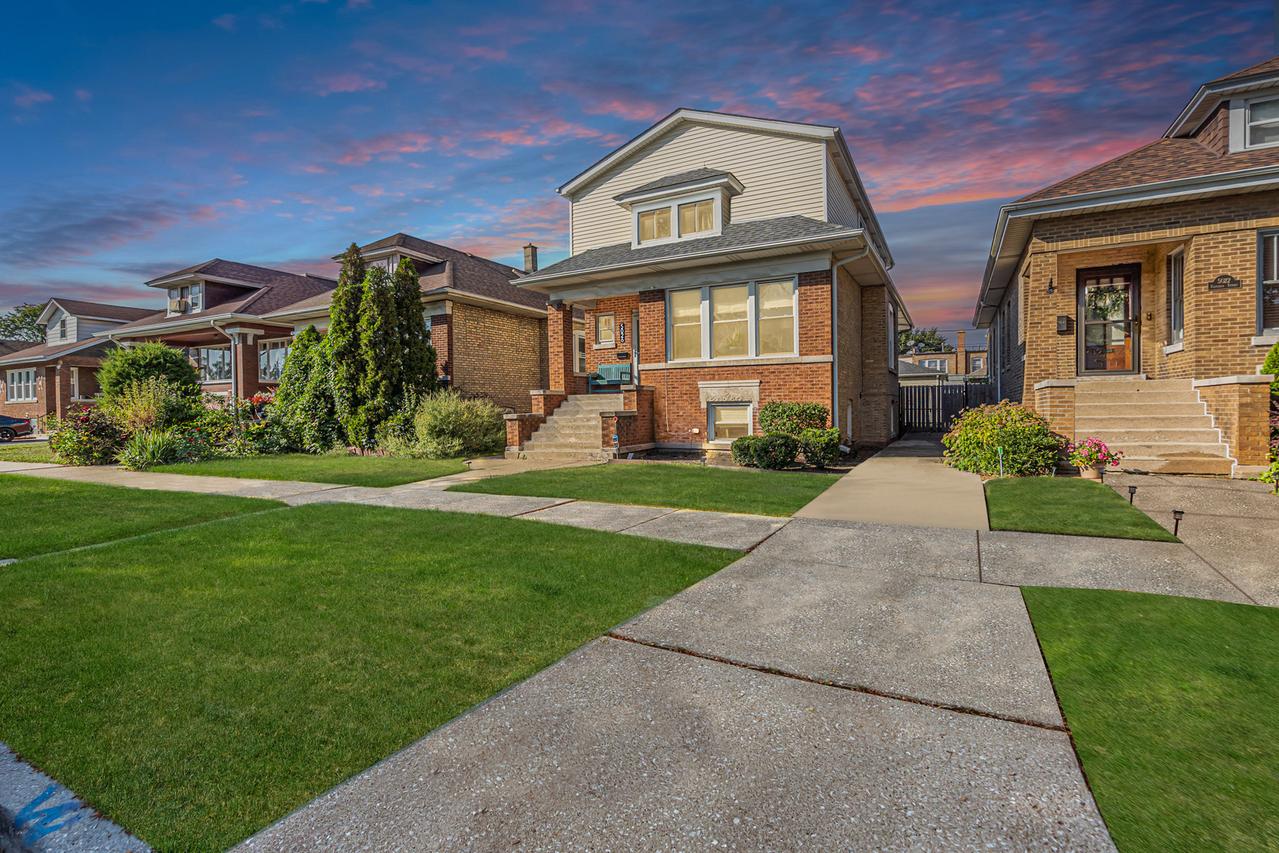 5026 W Fletcher St., Chicago, IL 60641