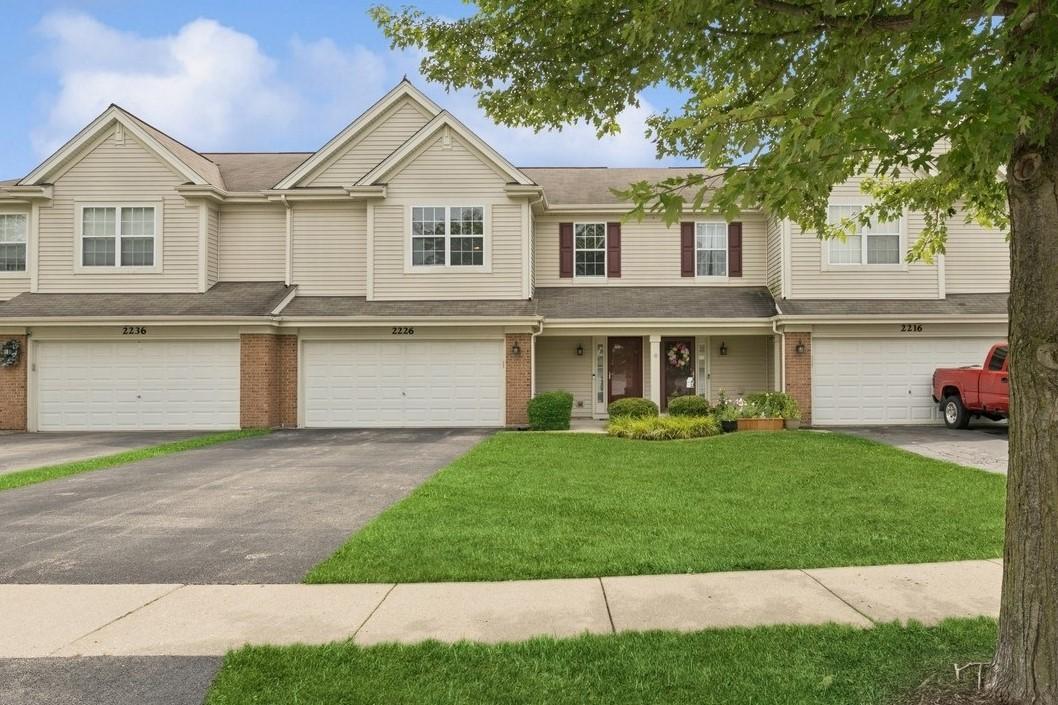 2226 Pembridge Dr., Lake In The Hills, IL 60156