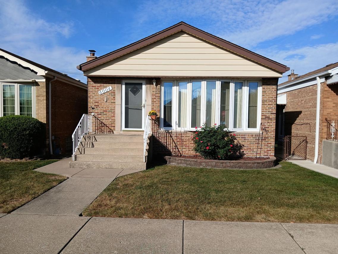 6004 S Moody Ave., Chicago, IL 60638