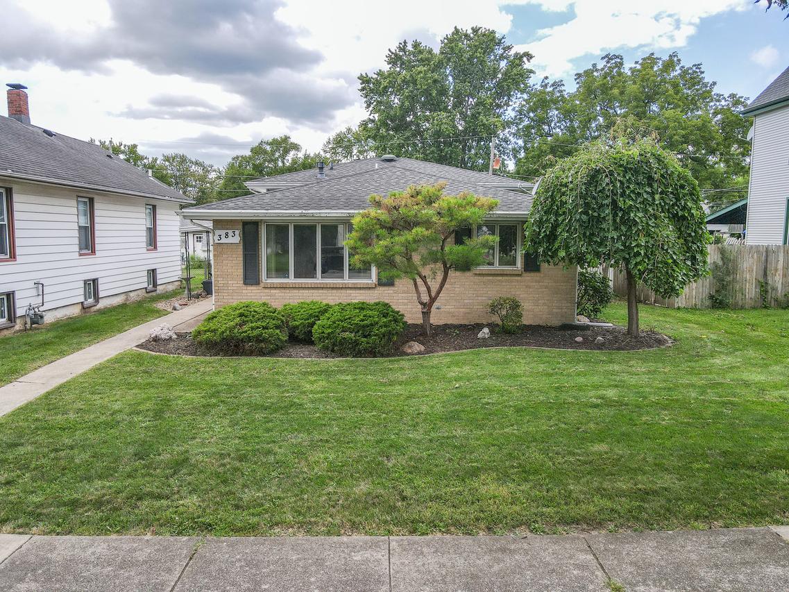 383 S Center Ave., Bradley, IL 60915