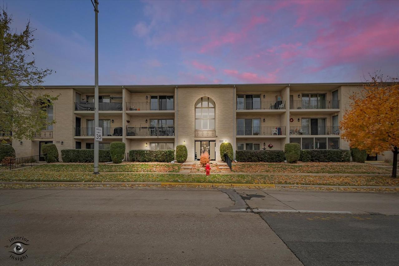 10538 Central Ave. #1-S, Chicago Ridge, IL 60415