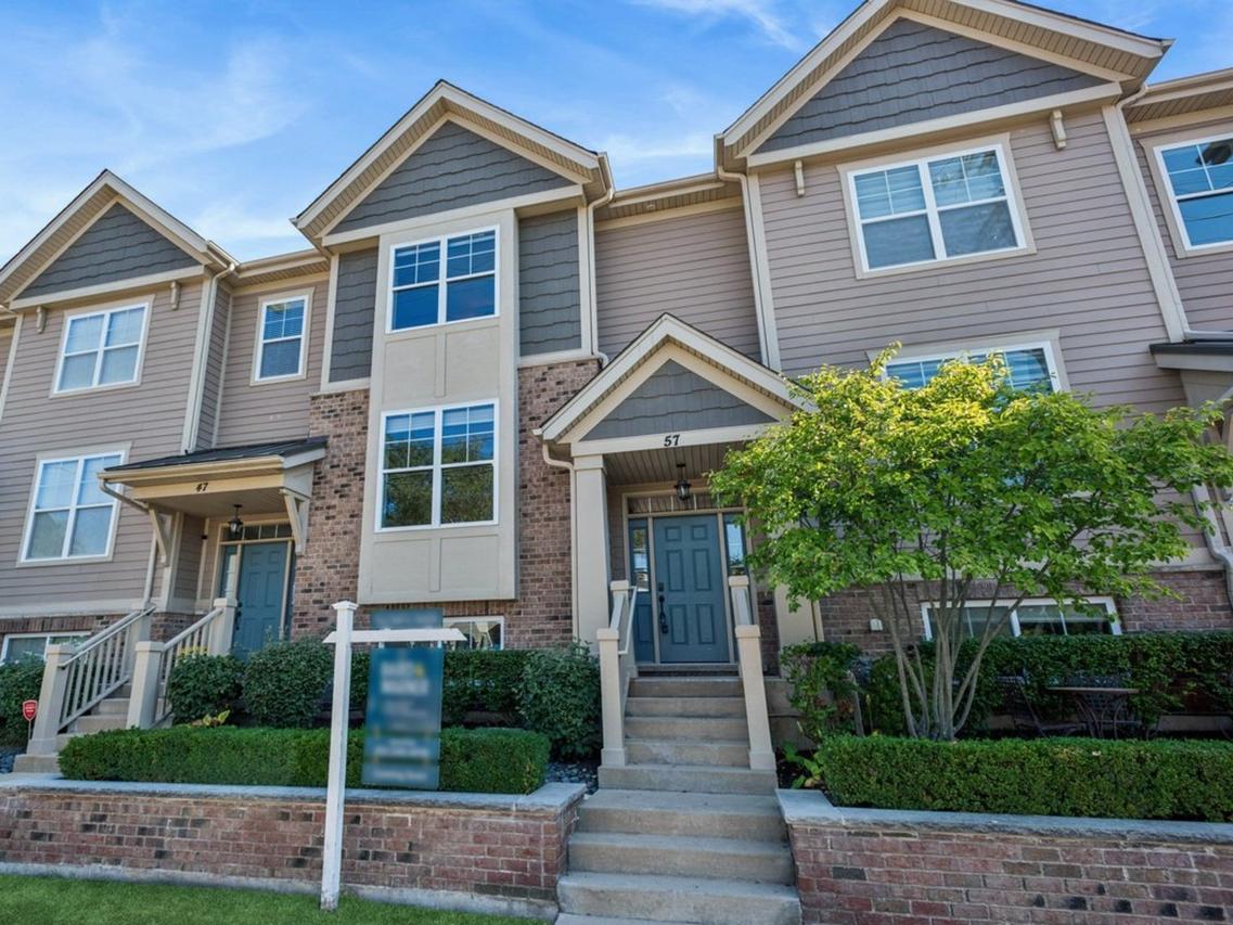 57 S 7th St., Geneva, IL 60134